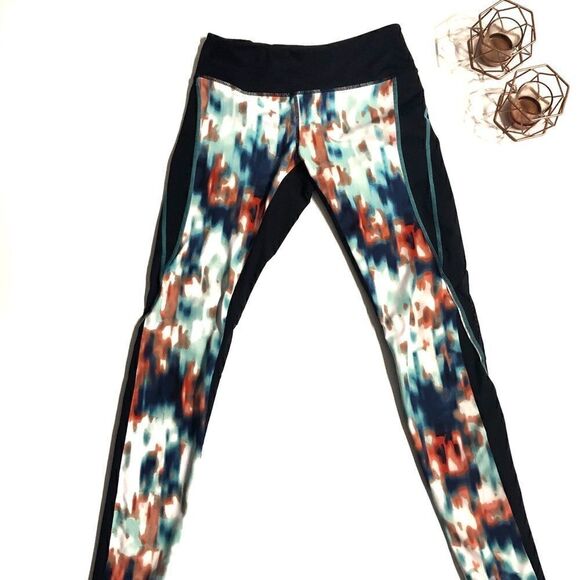 🆕- Zella printed and mesh leggings 💖 - Picture 6 of 11